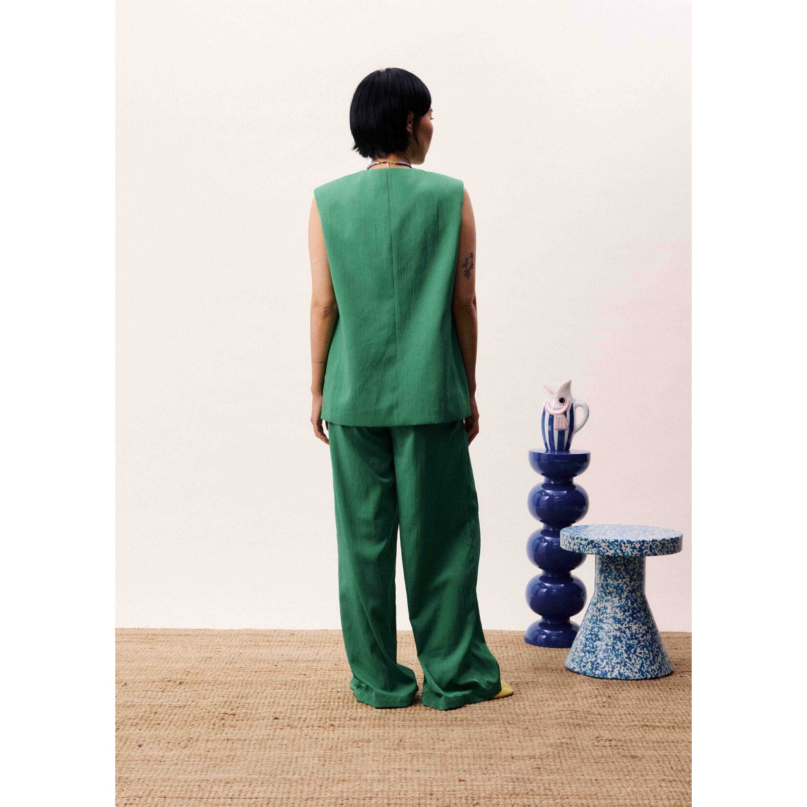 FRNCH FRNCH mouwloze blazer ATINS groen