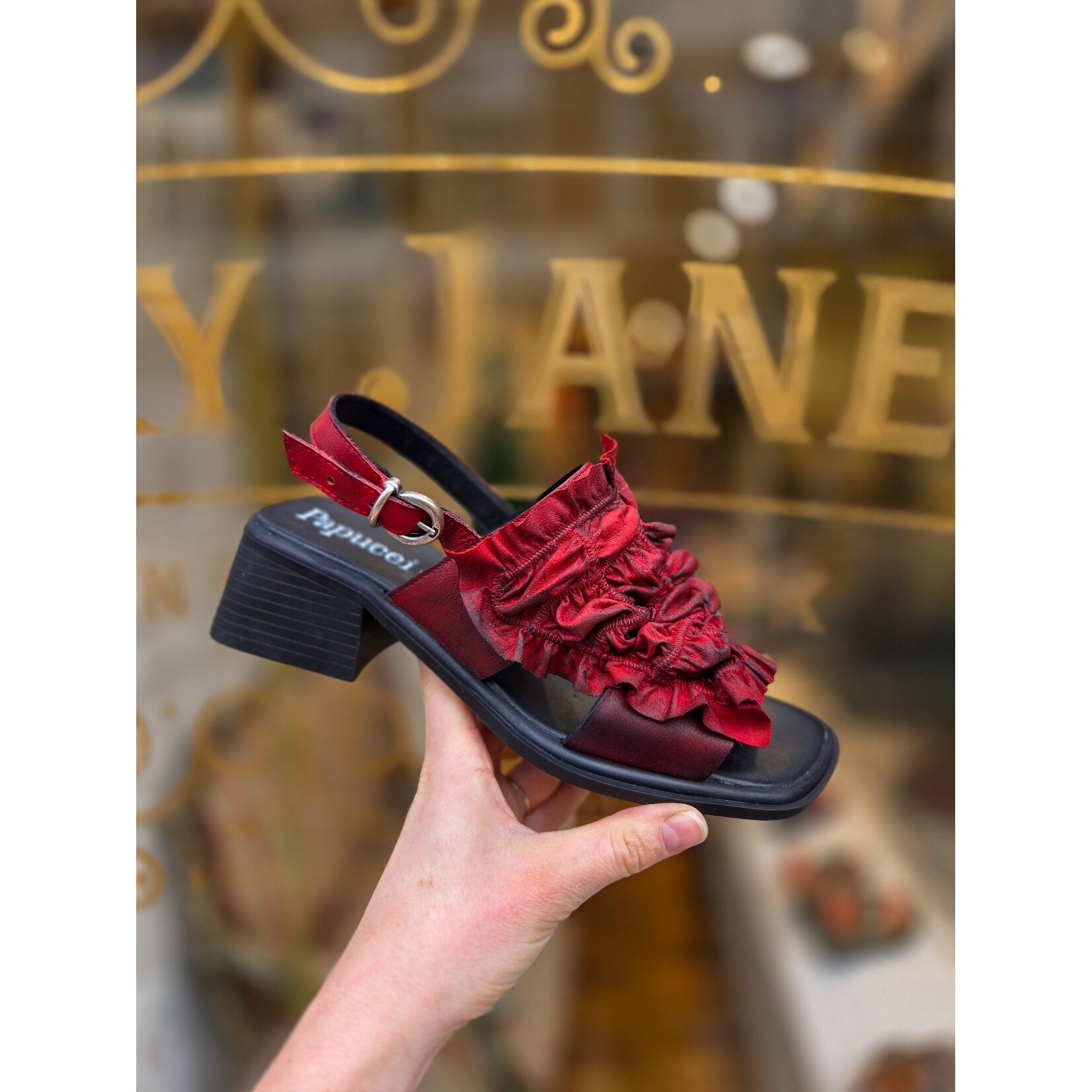 Papucei leren DOMINI sandaal rood