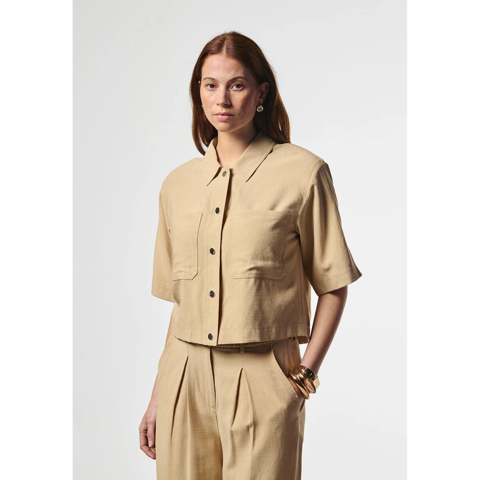 AAIKO blouse top VANESSA RAY zandkleur