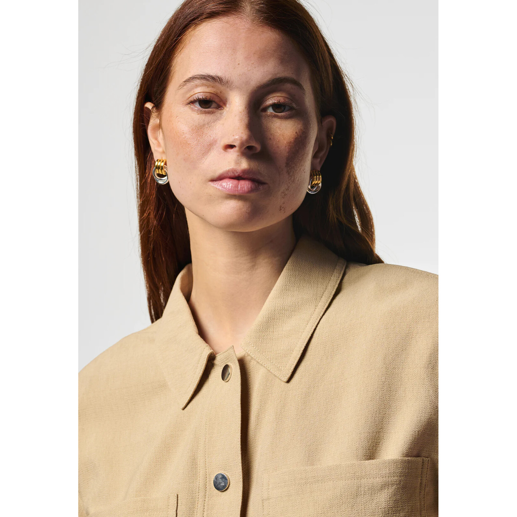 AAIKO blouse top VANESSA RAY zandkleur