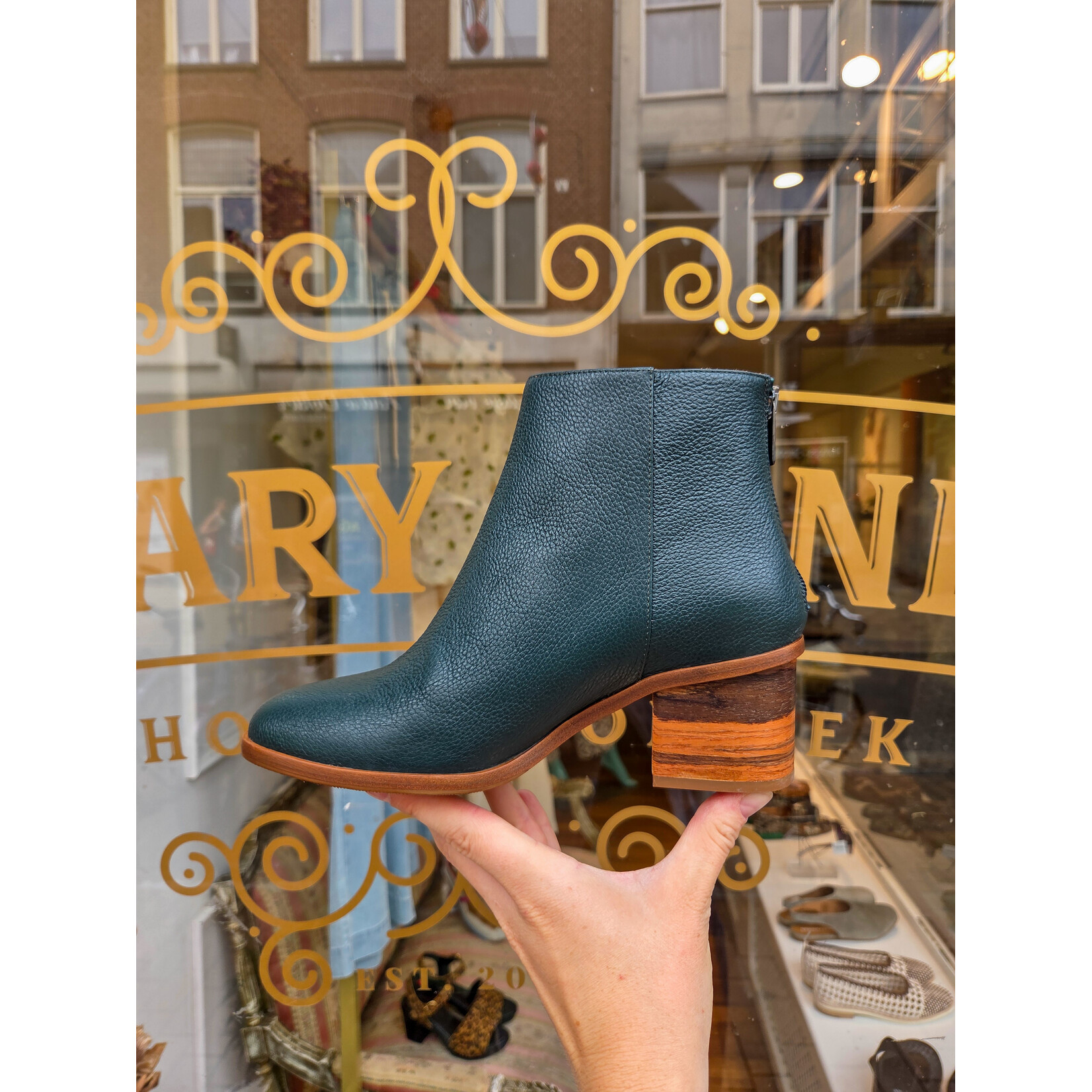 Atelier Content VERA enkellaarsje dark green