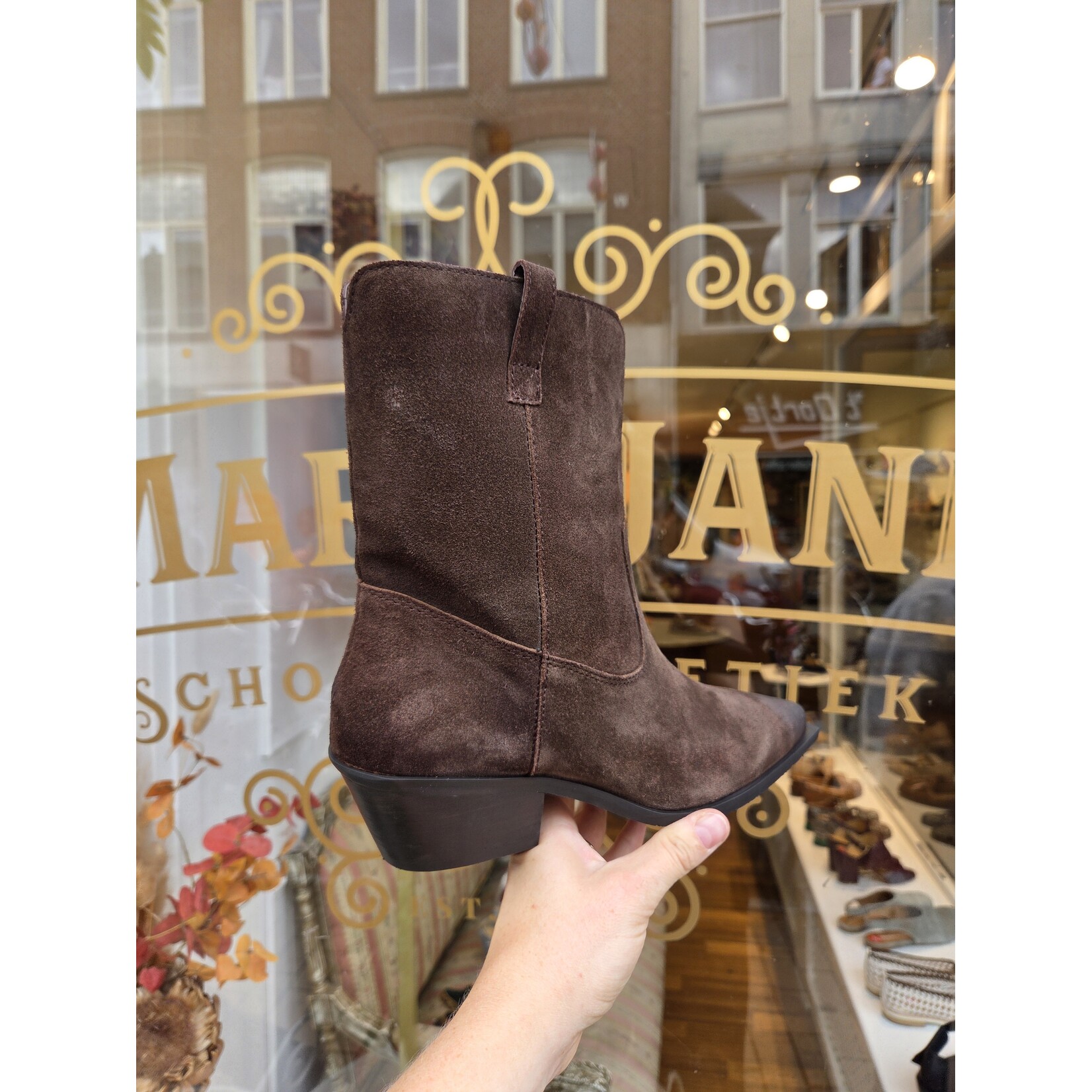 Copenhagen Shoes enkellaarsje suede COUTURE dk bruin