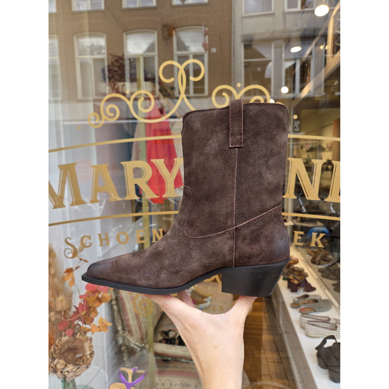 Copenhagen Shoes enkellaarsje suede COUTURE dk bruin