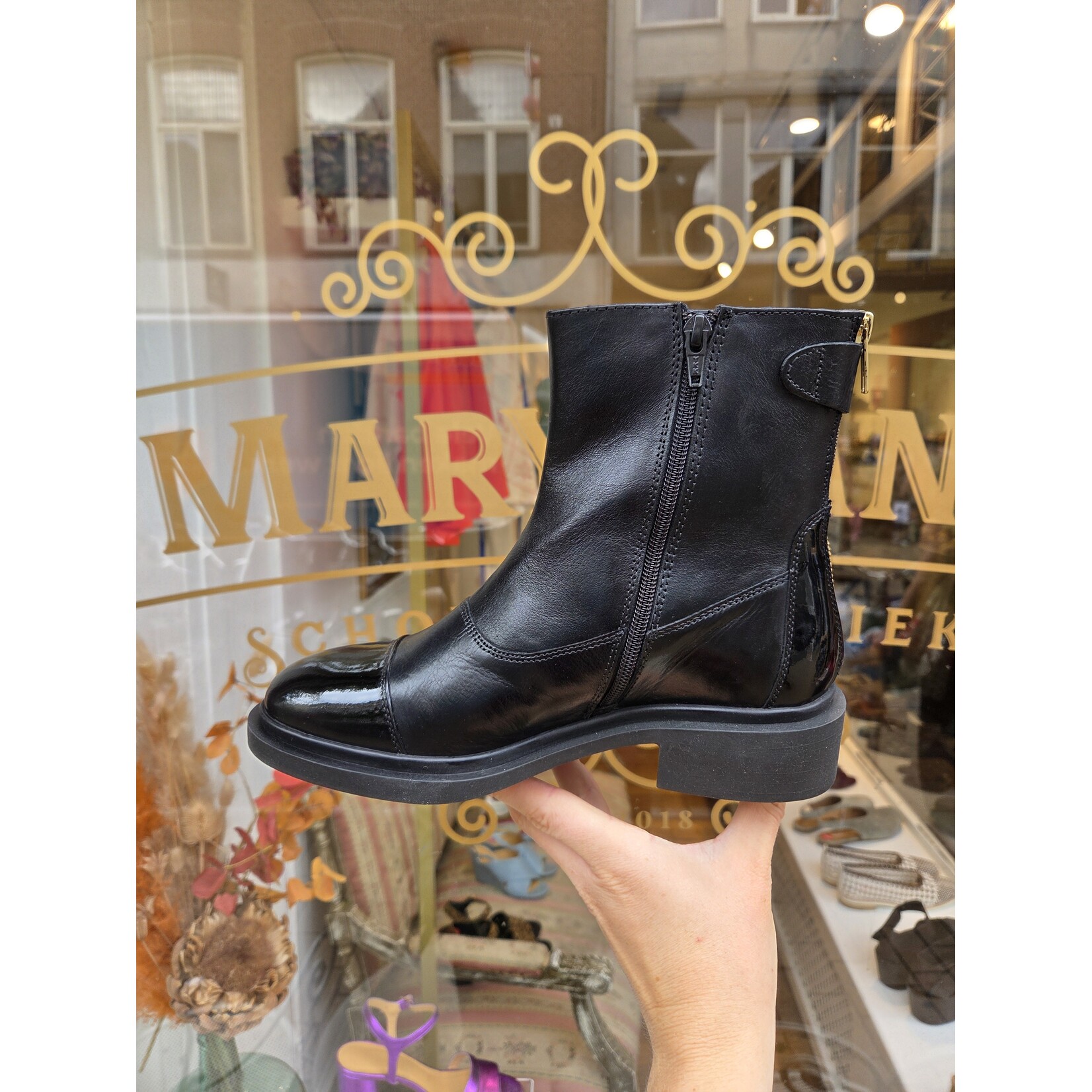 Copenhagen Shoes leren enkellaarsjes PATENT zwart