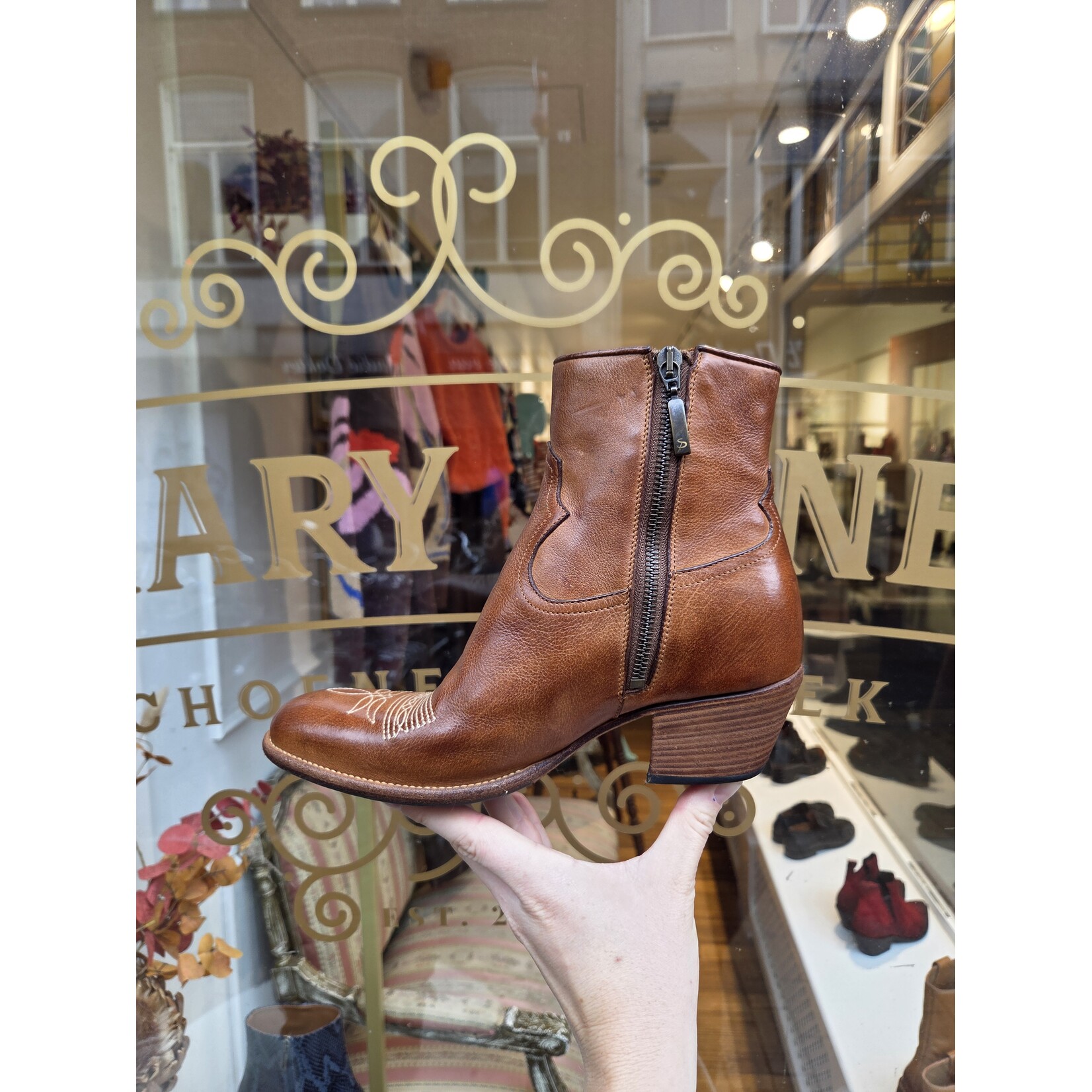 Paul Silence leren enkellaarsje FC06 stitching cognac
