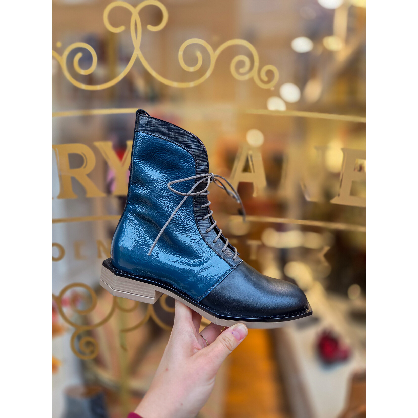 Le Bohemien leren veterboot K66 petrol/taupe/zwart