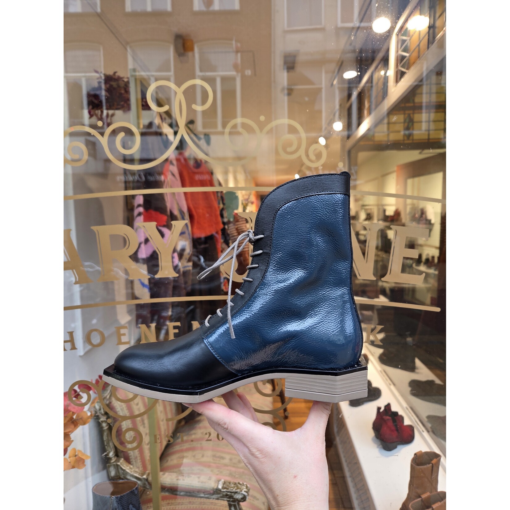 Le Bohemien leren veterboot K66 petrol/taupe/zwart