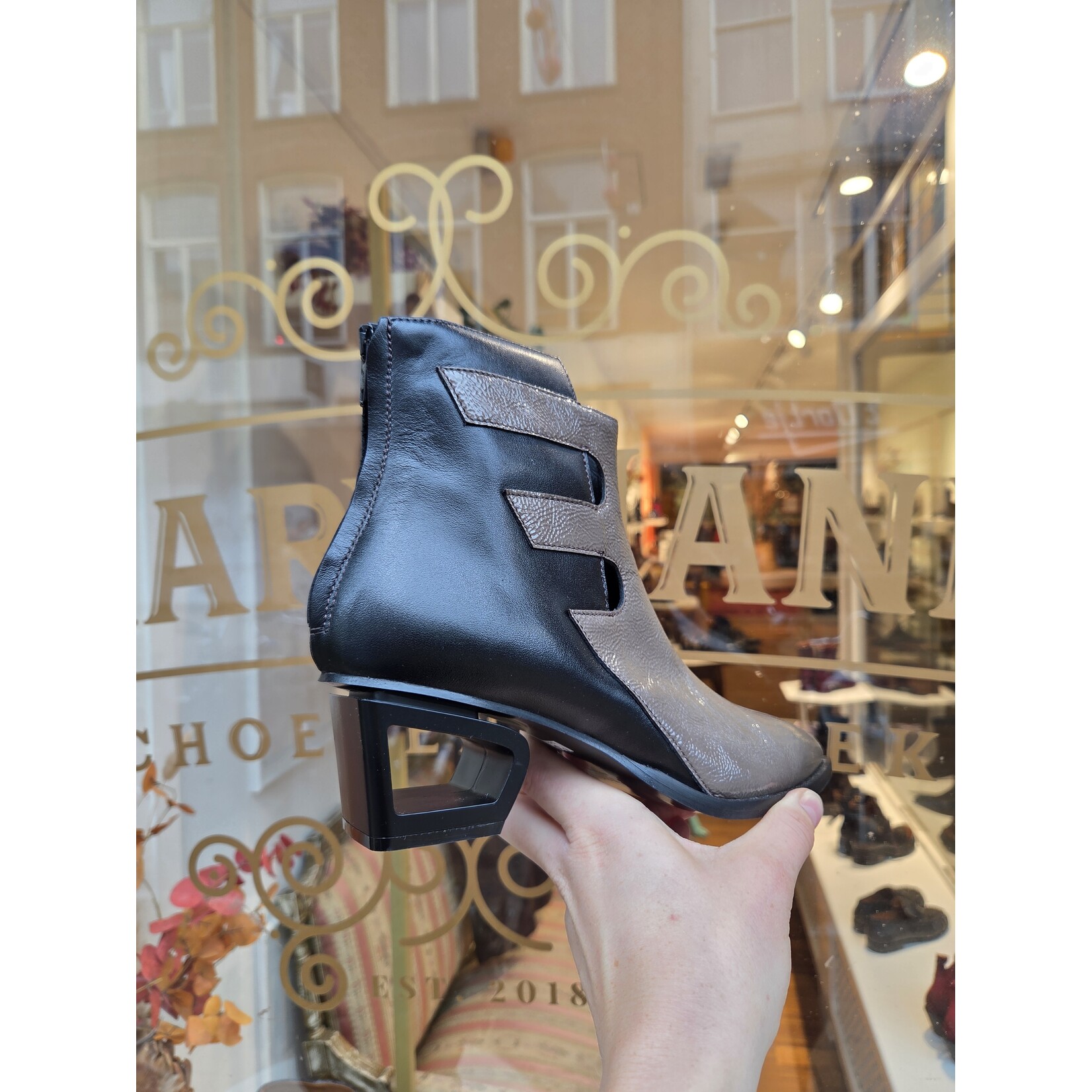 Le Bohemien special boot TP5009 taupe/zwart