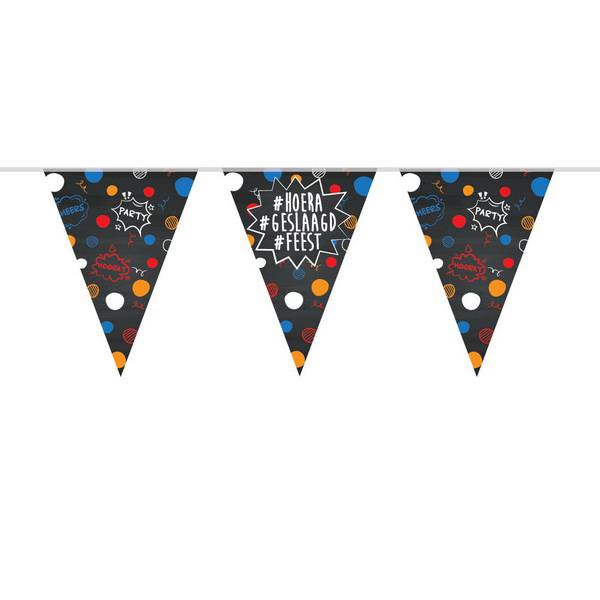 Vlaggenlijn Hoera Geslaagd Feest huismerk kopen in de aanbieding Vlaggenlijn Hoera Geslaagd Feest huismerk kopen in de aanbieding