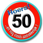 Button 50 jaar verkeersbord