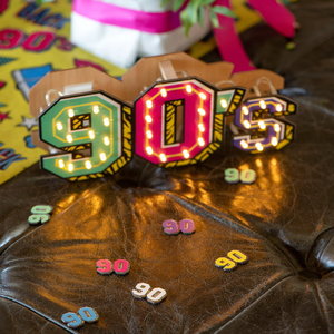 Party confetti nineties luxe 10 stuks Op is Op