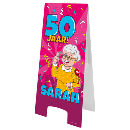 Stoepbord Sarah 50 jaar cartoon