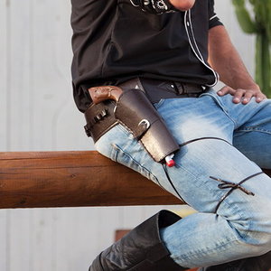 Holster met riem zwart Op is Op