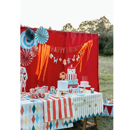 Tafelkleed Circus Stars en Stripes 180 cm x 120cm