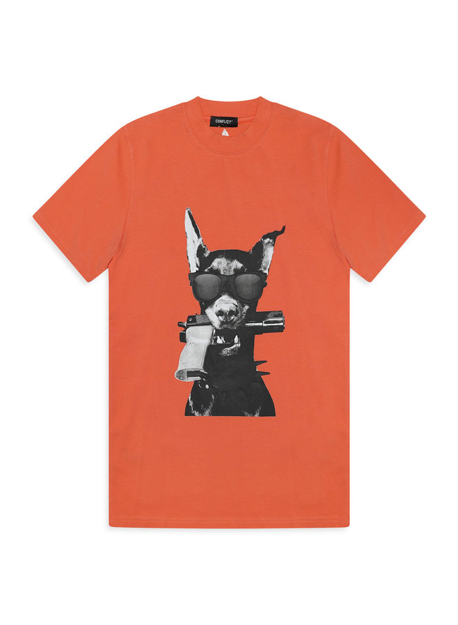 Conflict T-Shirt Doberman Peach