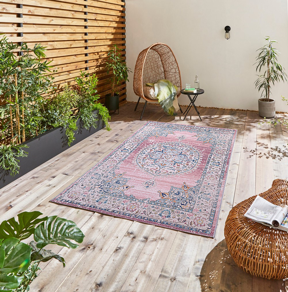 Blog - Zo vind je een buitenkleed perfect je tuin - Flycarpets.nl
