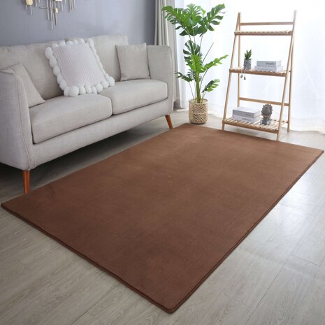Alberta Laagpolig Fluffy Bruin vloerkleed -