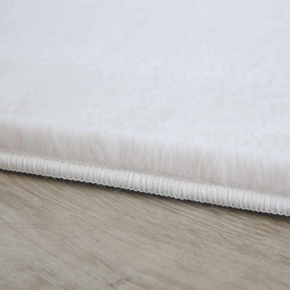 Teresa Hoogpolig Fluffy Crème vloerkleed -