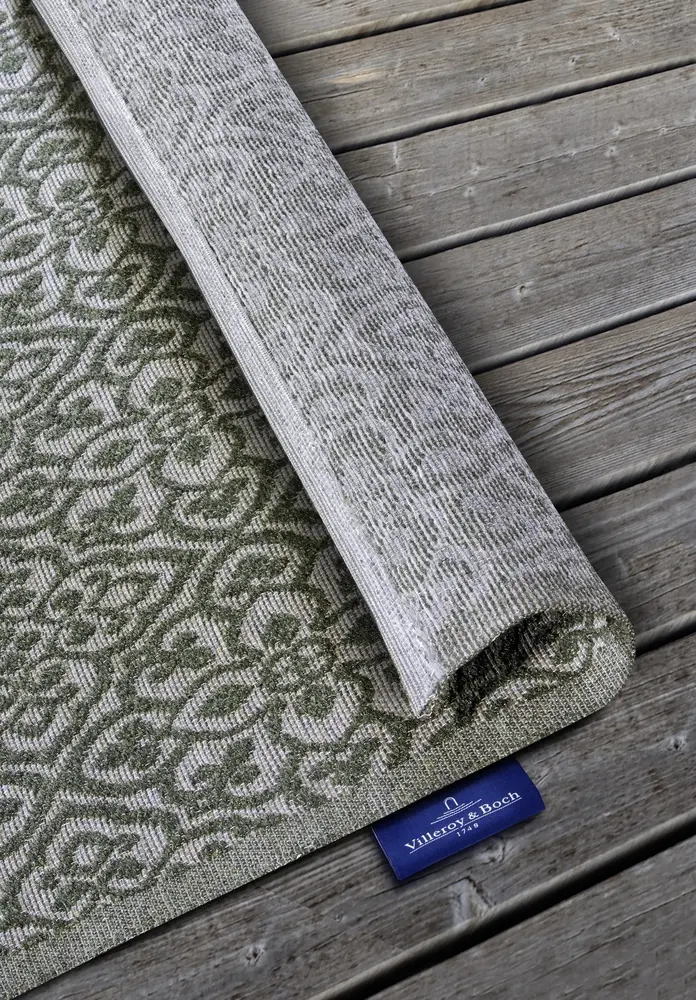 Binnen- en buitenkleed - Julie Groen Binnen- en buitenkleed - Julie Groen