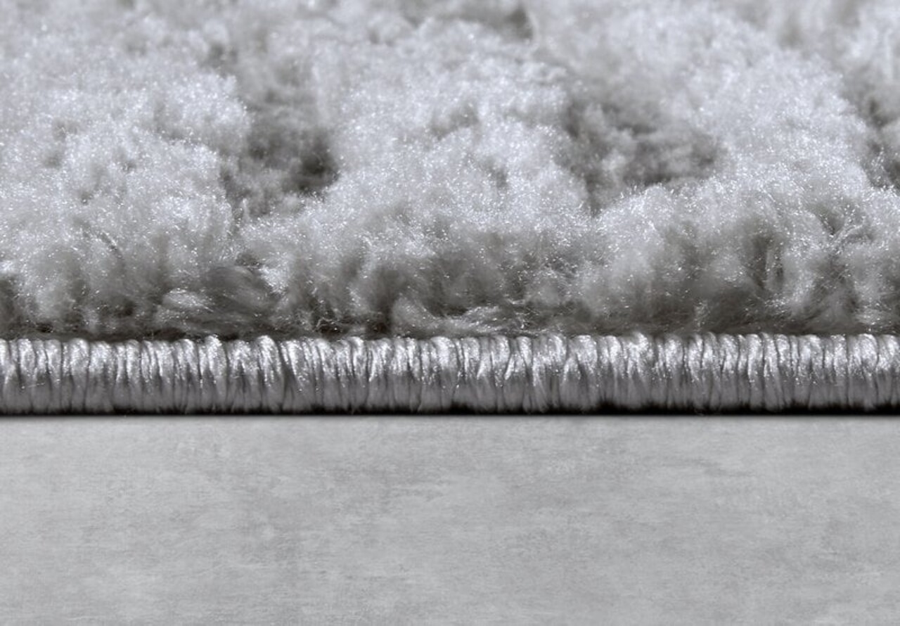 Elle Decoration - Gallery - Hoogpolig vloerkleed - Chappe - Lichtgrijs Elle Decoration - Gallery - Hoogpolig vloerkleed - Chappe - Lichtgrijs