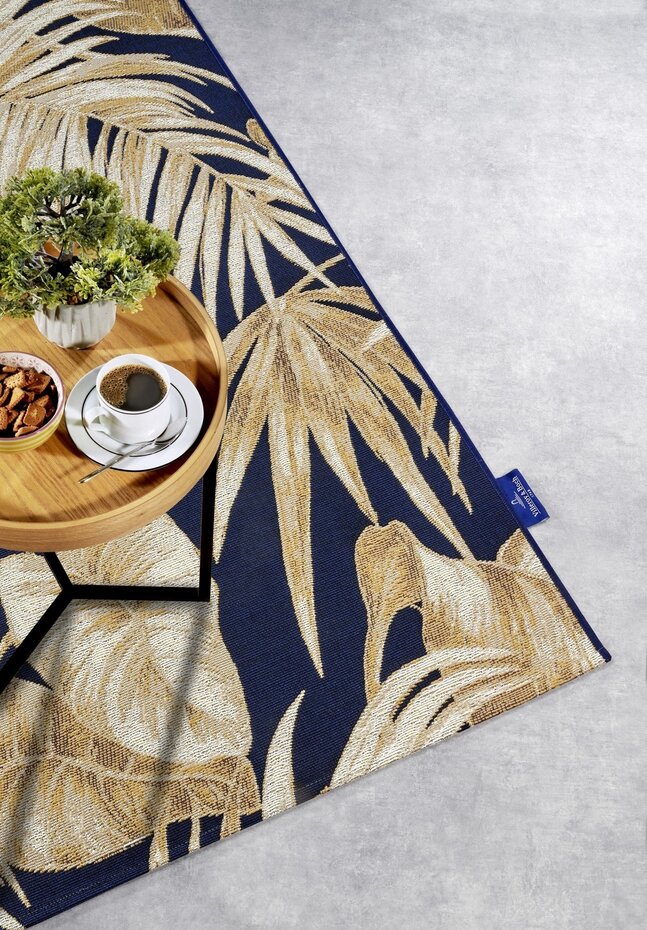 Binnen- en buitenkleed - Oktavie Donkerblauw/Goud Binnen- en buitenkleed - Oktavie Donkerblauw/Goud