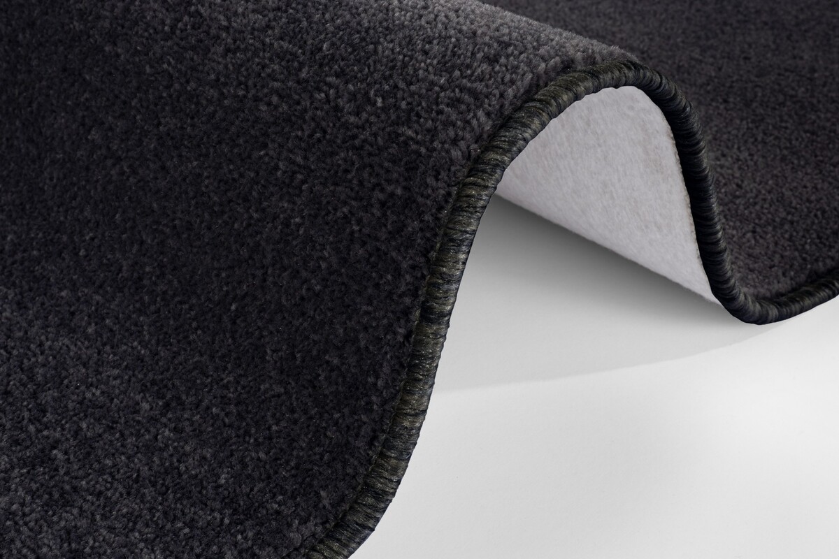 Effen loper - Nasty Zwart Effen loper - Nasty Zwart