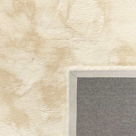 Hoogpolig Rabbit Plus Vloerkleed - Effen Uni - Creme