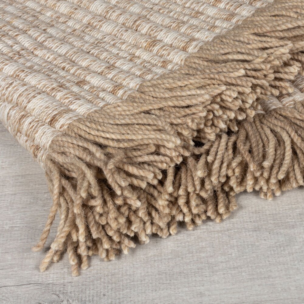 Wollen loper – Rene Fringed Beige Wollen loper – Rene Fringed Beige
