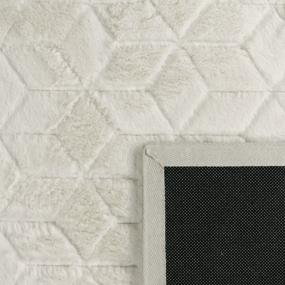 Zacht fluffy vloerkleed - Arinzo Geo Crème - 160x220 cm Zacht fluffy vloerkleed - Arinzo Geo Crème - 160x220 cm