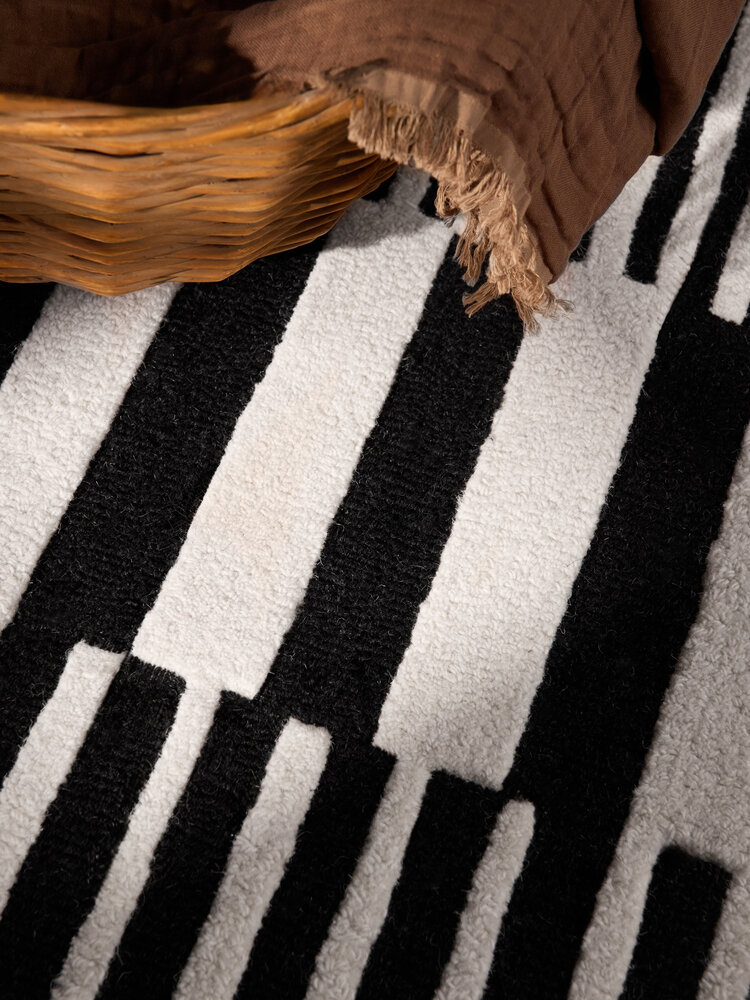 Wollen vloerkleed geometrisch - Stryve Pulse Zwart/Wit Wollen vloerkleed geometrisch - Stryve Pulse Zwart/Wit