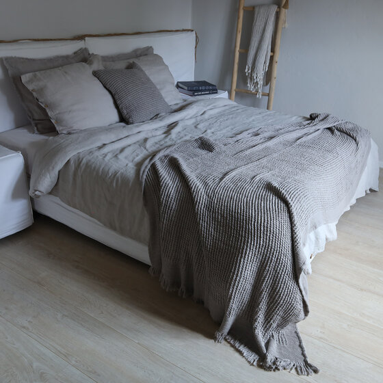 Housse de coussin décoratif et plaid Fiora