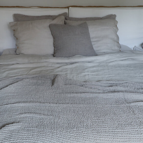 Housse de coussin décoratif et plaid Fiora