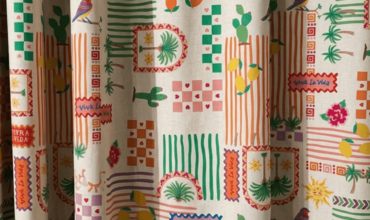 Welke gordijnstoffen zijn kindvriendelijk en veilig?