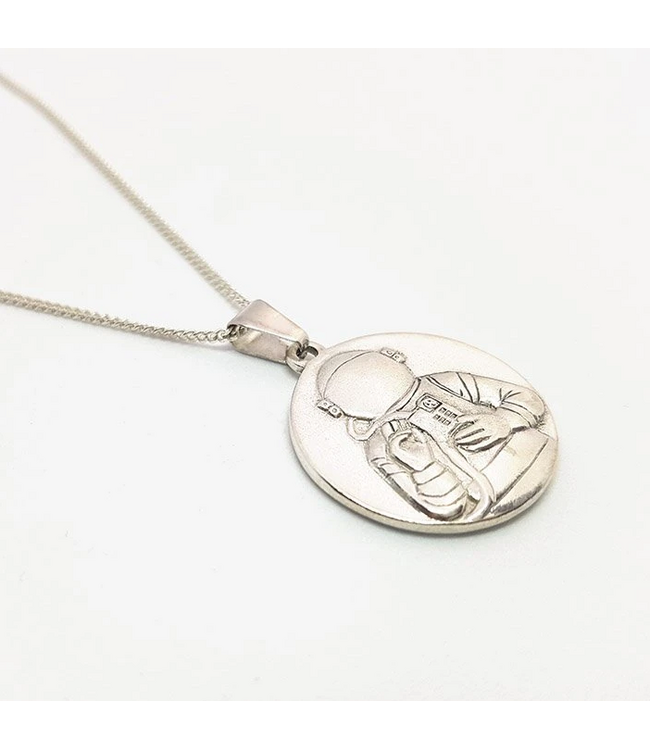Xtellar - Xacred Heart Astronaut  - Collar - Plata