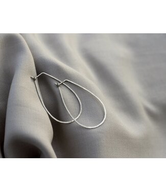 Musa Mundi Musa Mundi - Minimal Drop Hoops  - Earrings
