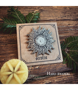 Occvlta Occvlta - Carline Amulet - Pin - Esmalte Duro