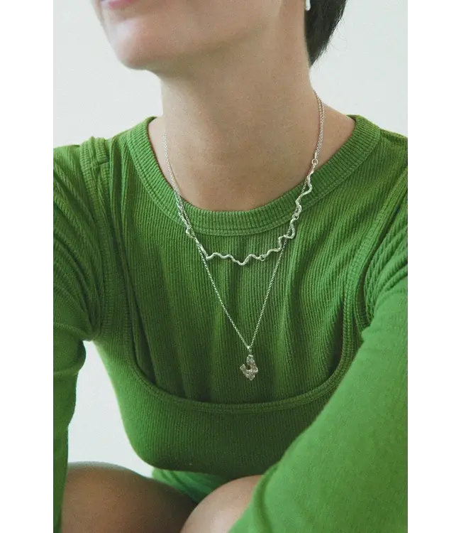 Lave Pendant Necklace -  Plata