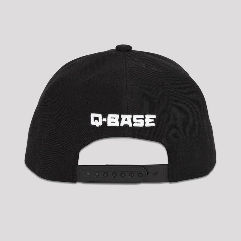 Q-BASE TRUCKERCAP BLACK