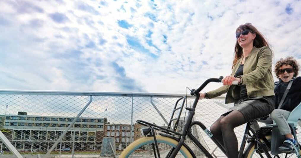 Zo fiets je veilig met je kind in een fietsstoeltje