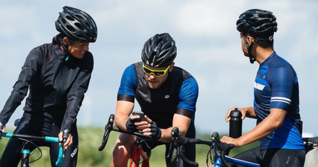 Begin maar vast te trappen: de nieuwe AGU fietskleding is binnen