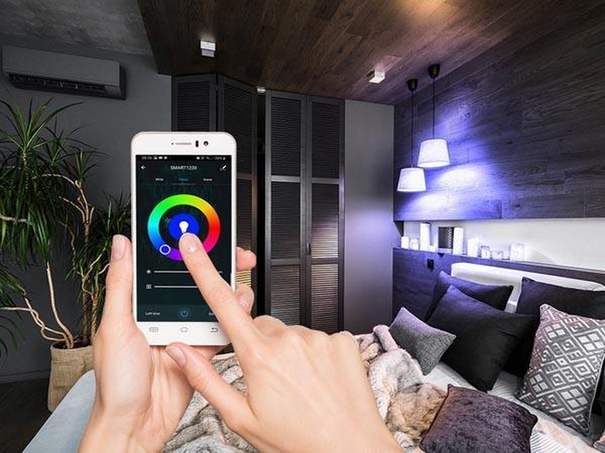 Perel - Smart Wifi Rgb-Lamp - Koudwit & Warmwit - E27 - A61