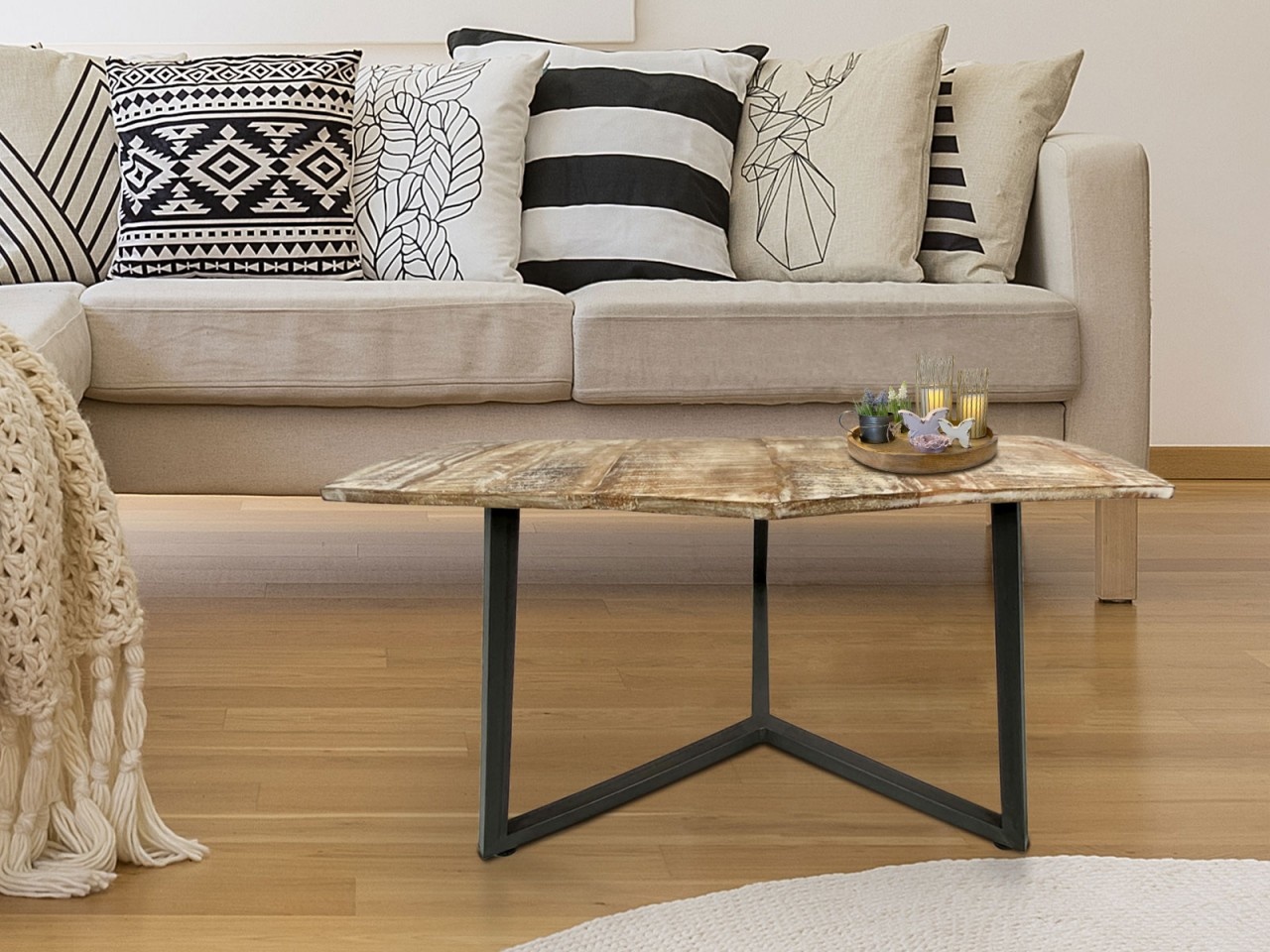 Parya Home - Beistelltisch Nachhaltiger Wohnzimmertisch Couchtisch - 56 x 47 cm - Schwarz - Metallrahmen Holz