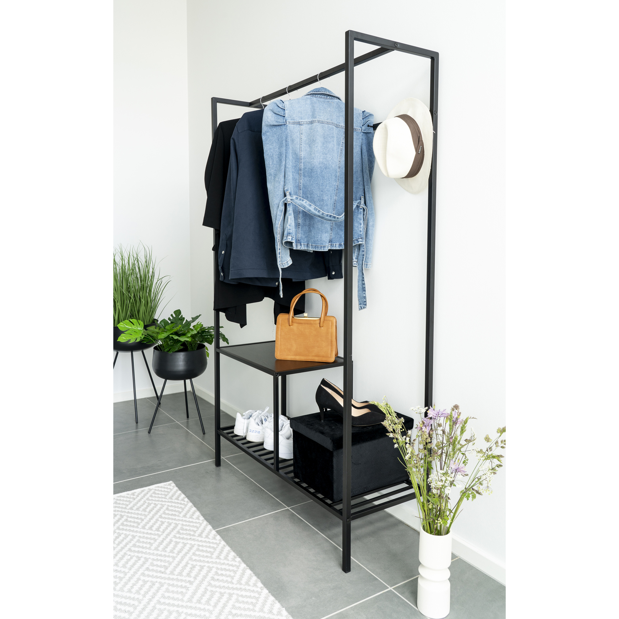 Vita Kledingkast - Kledingkast in zwart frame met twee zwarte planken