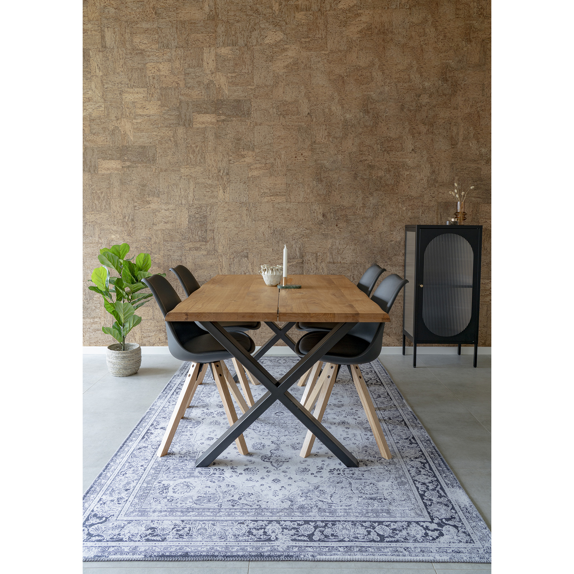 Bergen Dining Chair - Stuhl in schwarz mit Naturholzbeinen - 2er Set