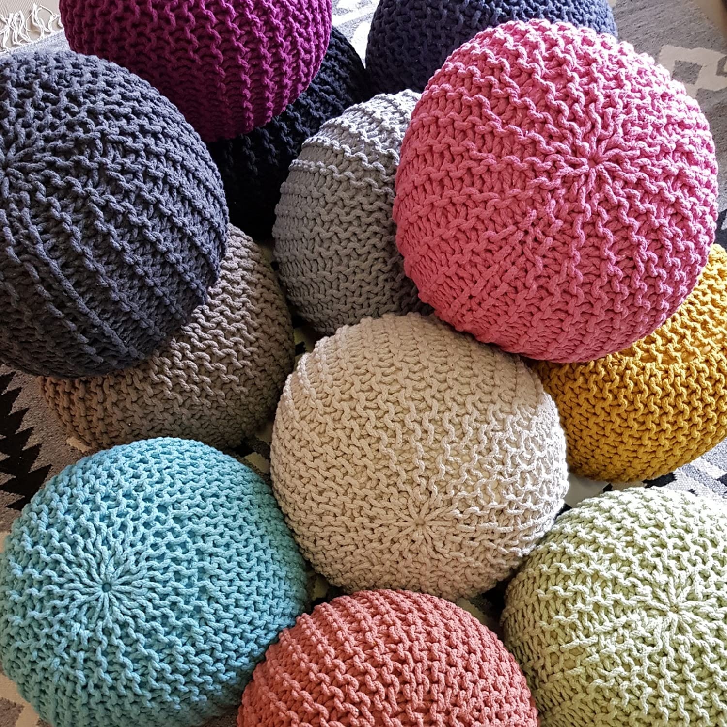 Pouf - Stool Ø 45 cm x 30 cm - Ochre yellow- Coarse knitted look - Durable