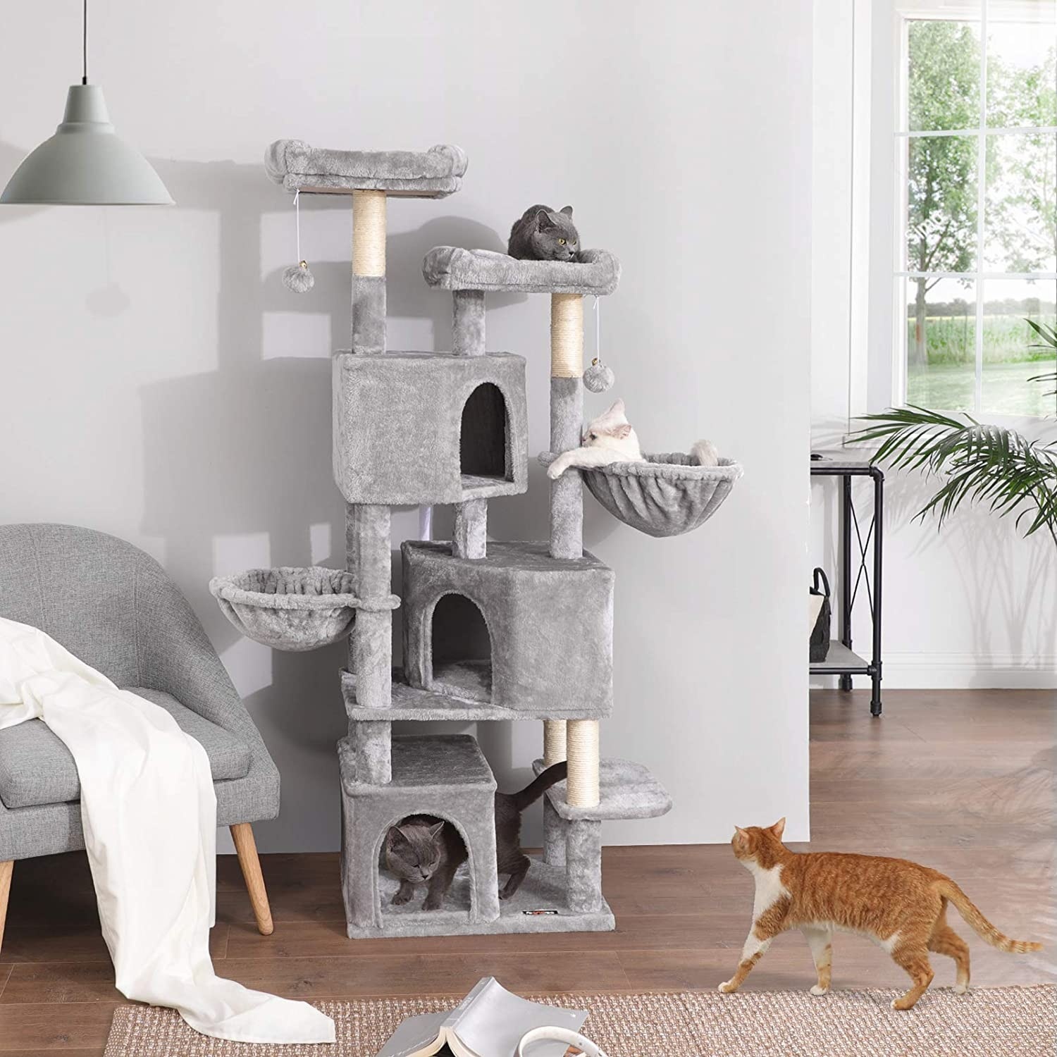 Parya Pets - Stable Scratching Post - Incl. 3 Caves - 2 Baskets - 2 Viewing Platforms - Plush - Gray