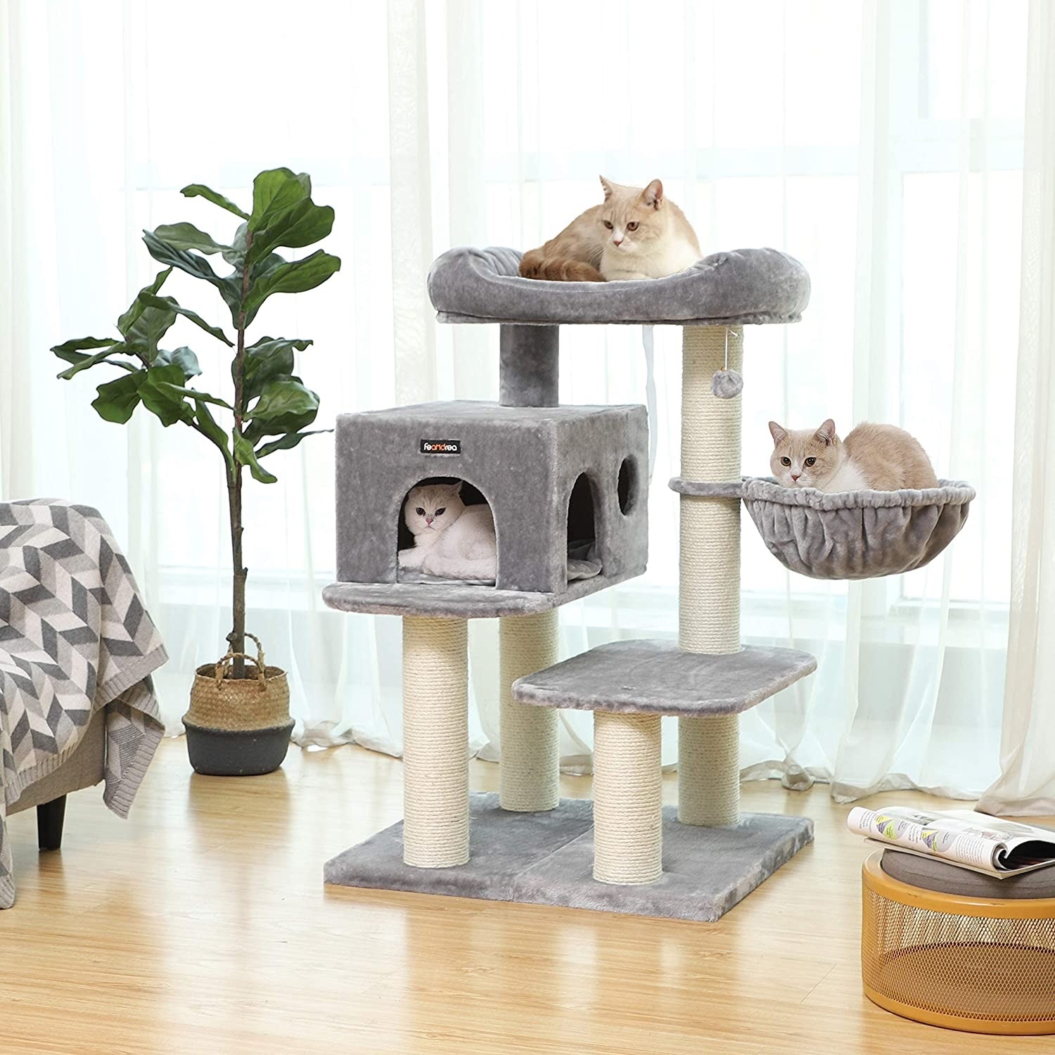 Parya Pets - Stabiele Krabpaal - Incl. Uitkijkplatform - Dikke stammen - Kattenboom - 1 Grot - Grijs