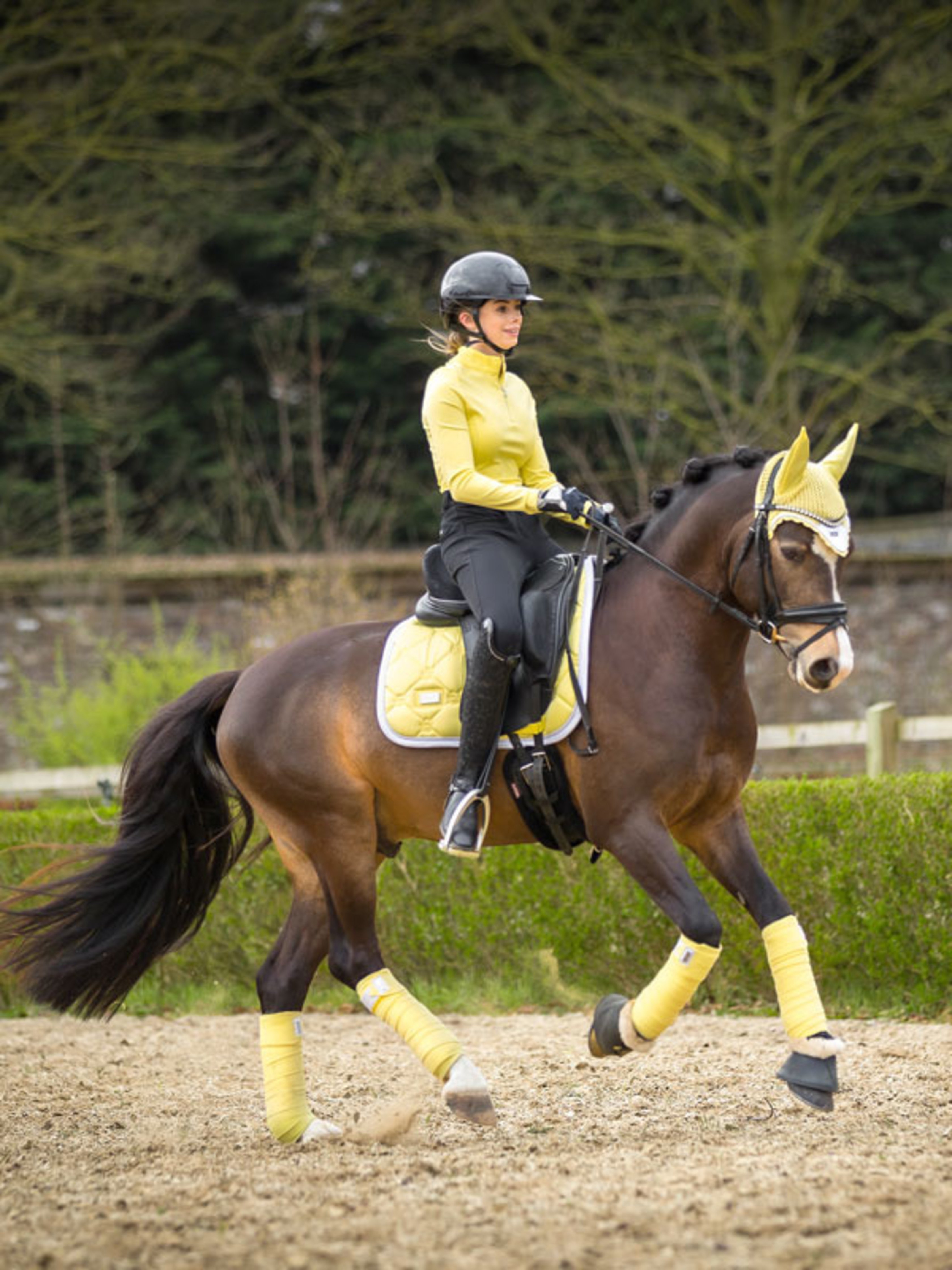 Equestrian Stockholm Zadeldek Dressuur Full Soft Lemon Zalda Ruitersport   Equestrian Stockholm Equestrian Stockholm Zadeldek 