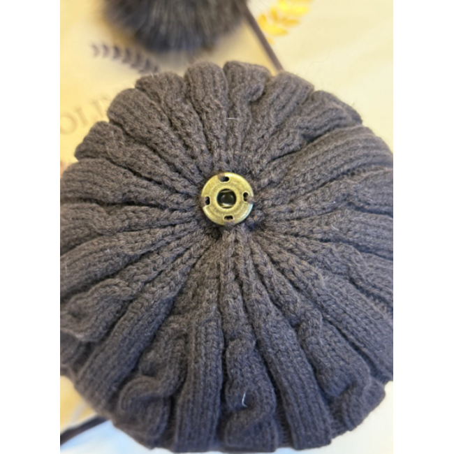 Joline Joline Beanie Muts Pompon Brown