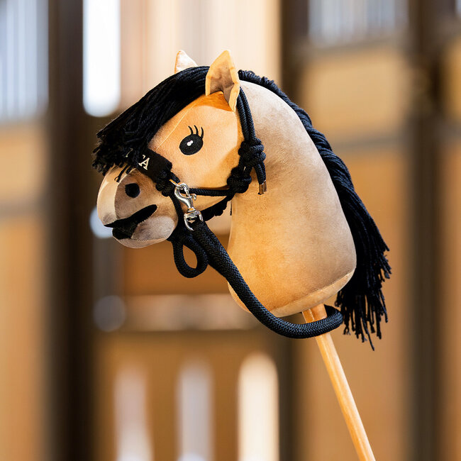 QHP QHP Nalanta Touwhalster met teugel Hobby horse Zwart